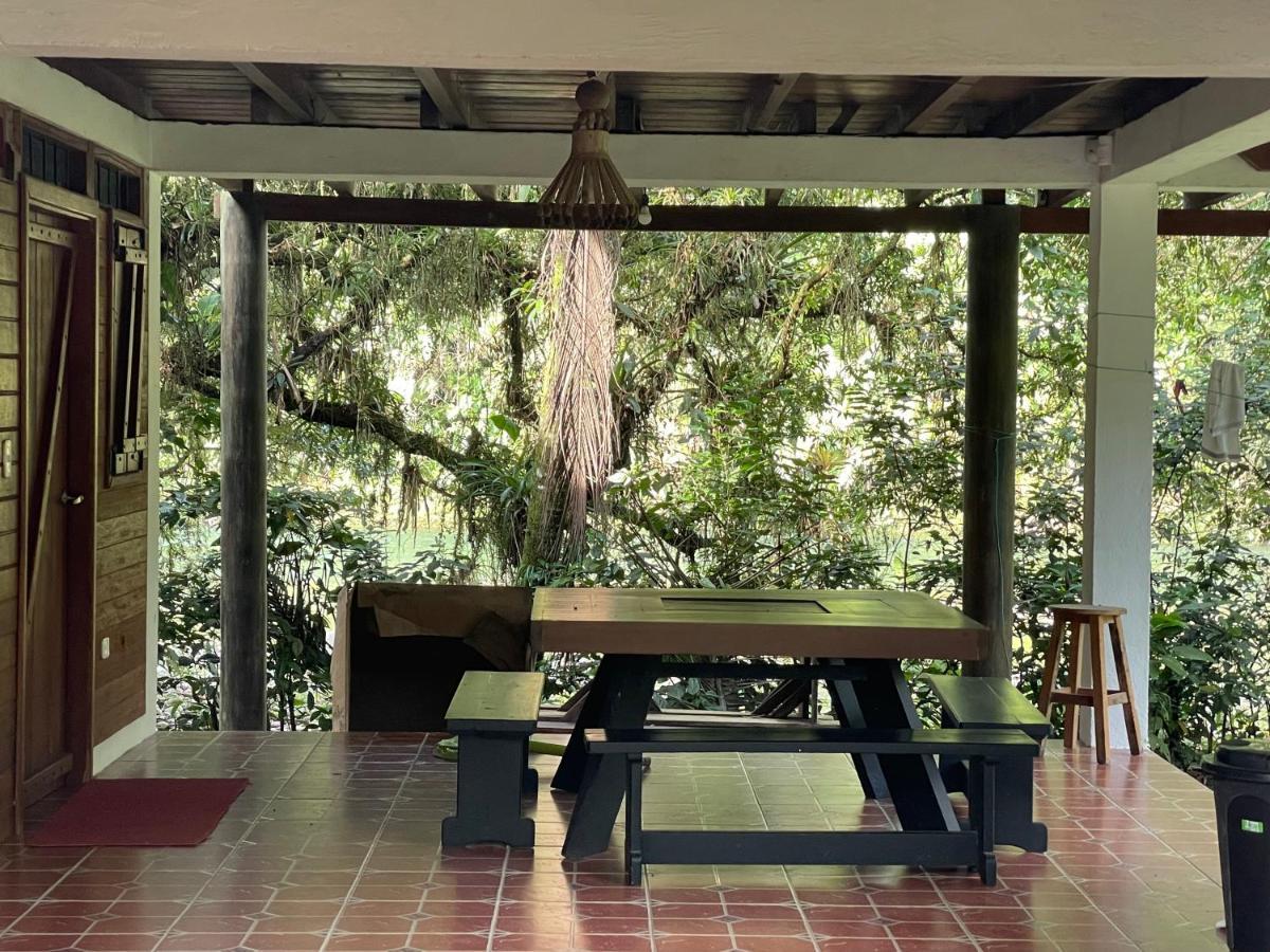 Caoni Riverside Lodge Puerto Quito Exterior foto